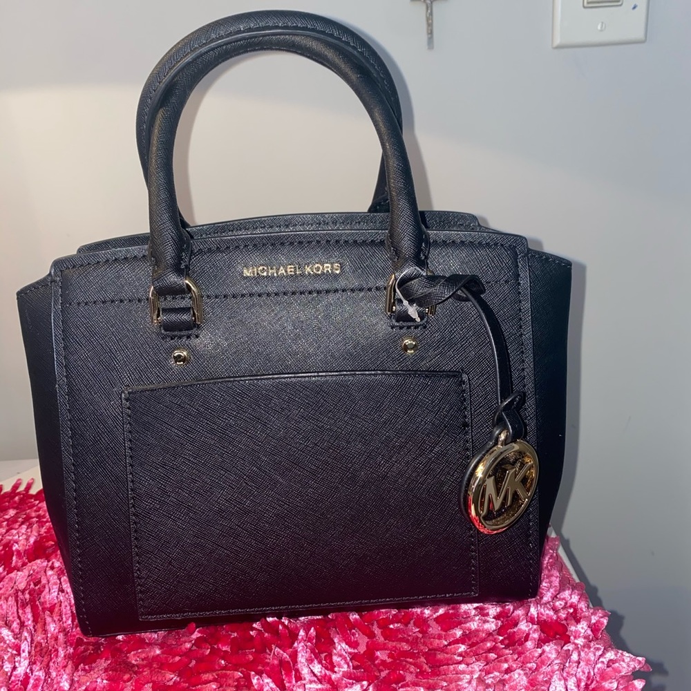 Micheal Kors Small Black Purse